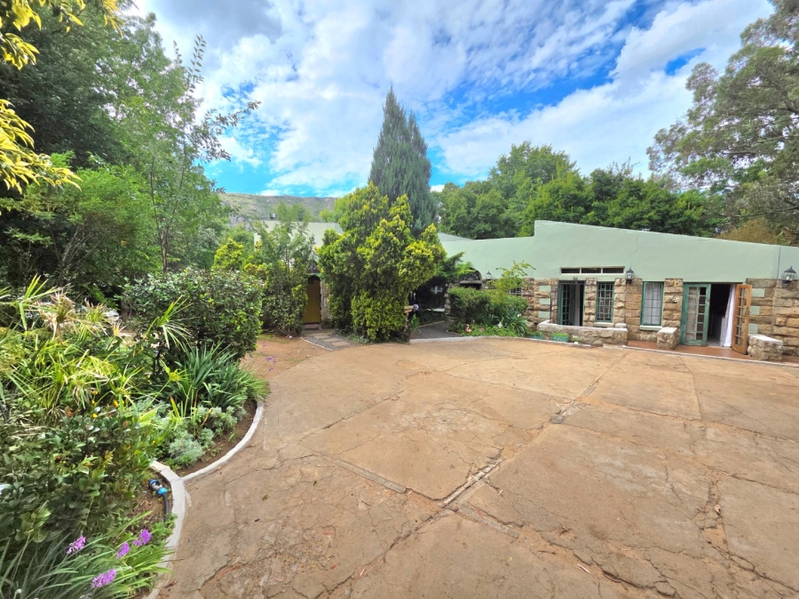 7 Bedroom Property for Sale in Clarens Free State